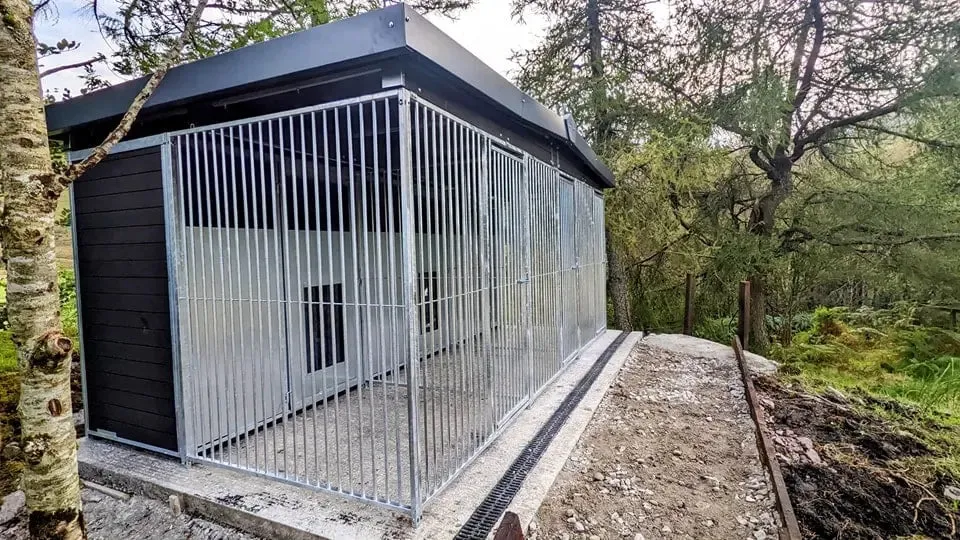 Benchmark Dog Kennel with Apex Roof - Triple 15 x 10ft, Eco Thermal Range